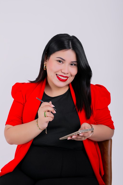 Paola, Transaction Coordinator at Dover Funds